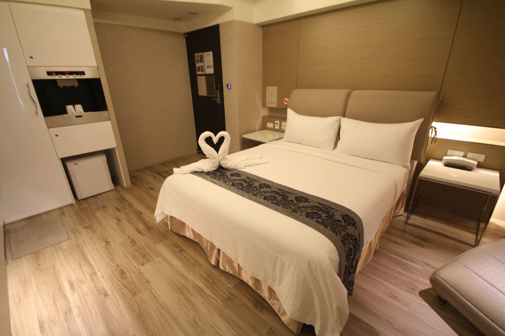 Open Room Hotel Tamsui Extérieur photo